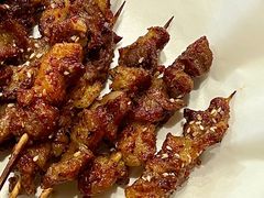 -巴汗羊肉串烧烤店