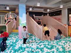 -布鲁豪斯亲子欢乐家庭餐厅