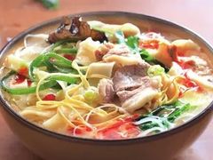 三鲜烩面-碗碗香担担面