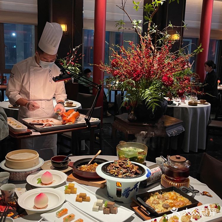 大河上下北京烤鸭终于开来珠海啦！装修风格高端别致！
