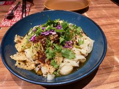 -耶里夏丽·丝路国际新疆菜·清真食品(徐汇南丹东路臻选店)