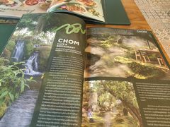 -Chom Cafe and Restaurant