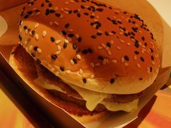 -麦当劳(新华路步步高店)