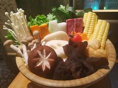 -湊湊火锅·茶憩(南京东路悦荟店)