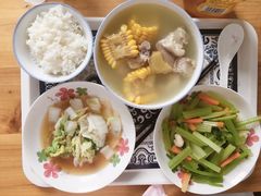 -爱的果实月嫂育婴师(世纪东方店)