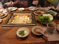 -东巴人鱼豆花火锅(幸福街店)