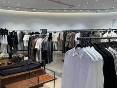 -URBAN REVIVO(上海中庚漫游城店)