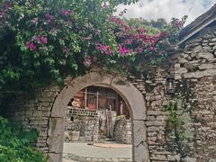 -高荡千年布依古寨旅游景区