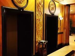 -深圳富苑皇冠假日套房酒店