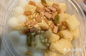 Glutinous Rice Ball in Ice Soup