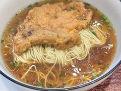 -百年老字号·观振兴蟹黄面·三虾面·苏式面(观前街富仁坊巷店)