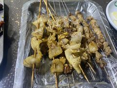 筋皮儿-勃利地摊·勃立小串烧烤