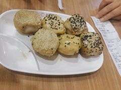 -小杨生煎(金山百联购物中心3楼店)