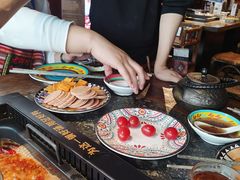 -老牌坊云南鱼豆花火锅(哈西万达店)