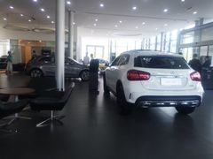 -杭州中升之星奔驰4S店(滨江店)