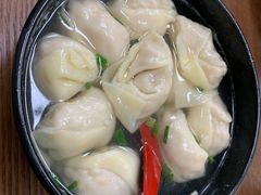 三鲜大馄饨-万寿斋(山阴路店)