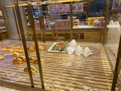 面包甜点陈列柜-美俪家族(江南摩尔店)