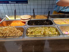 自助取餐区-三兄弟高炉烧饼