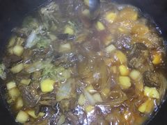 -粘豆包柴火铁锅炖