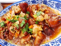 红烧猪脚-四海烤鸭城