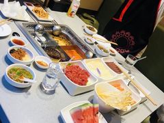-海底捞火锅鲜切牛肉主题店(长寿路店)