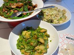 -阿瓦山寨·湘菜现炒·剁椒鱼头王(咸阳总店)