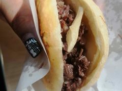 浓香驴肉火烧-闫家驴肉老店(华电一校店)