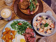 炸鸡华夫饼-Brut Eatery悦璞食堂(愚园路店)