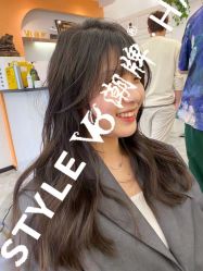 点击看大图 -V8潮牌·接发烫染连锁