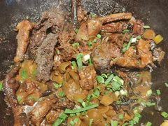 -鱼窝棚柴火铁锅炖(富山屯店)