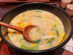 -银米·云南传统过桥米线(双廊黑金冠店)