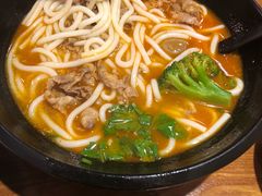 -鑫花溪牛肉米粉(凤凰街创始总店)