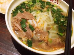 -遵义虾子张六羊肉粉(地王店)