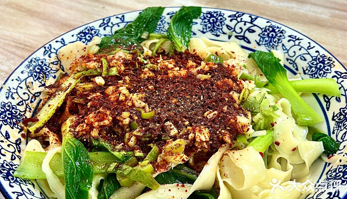 夏天的菠菜面绝了～