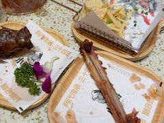 -小董哥烤串·爆汁大油边(故宫店)