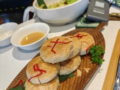 -彩云天云南餐厅