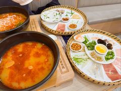 -花馬肆.云南过桥米线(汉神购物广场现场熬汤店)