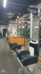 -FRIDAY星期五专业美发沙龙