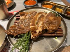 -草家酱蟹炭火烤肉店(珲春南路一店)