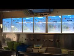 -牛吃草牛肉面(翠柏路店)