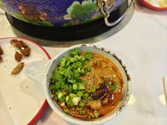 -毛辣果·贵州红酸汤牛肉火锅(西单店)
