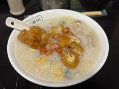 荔湾艇仔粥-伍湛记 · 广州老字号(龙津中路店)