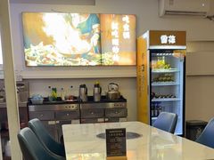 -毛辣果·贵州红酸汤牛肉火锅(西单店)