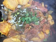 -雪乡人家东北菜·铁锅炖一切(高斯路店)