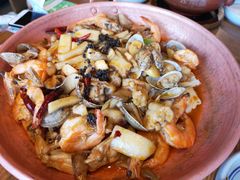 -云海肴·汽锅鸡·云南菜(天山百盛优客店)