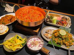 铜锅油焖鸡-Ameigo梅果·云贵川bistro(长宁来福士店)