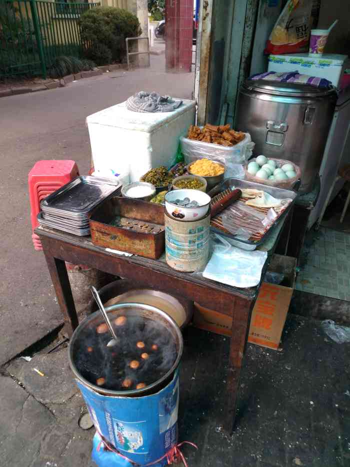 附近的早饭摊真是越来越."-大众点评移动版