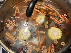 -尚尚仙·酸汤猪手·猪肚鸡火锅(华联万柳购物中心店)