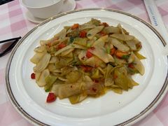 酸萝卜蛋皮-三只鸟本地特色菜馆(上饶总店)