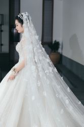 点击看大图 -曼青婚纱礼服馆